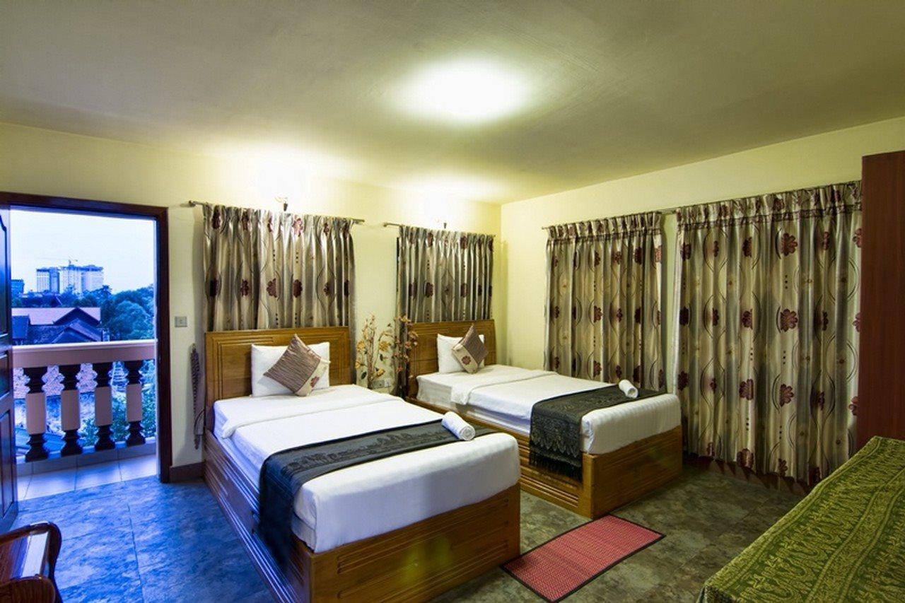 G Eleven Hotel Phnom Penh Bagian luar foto