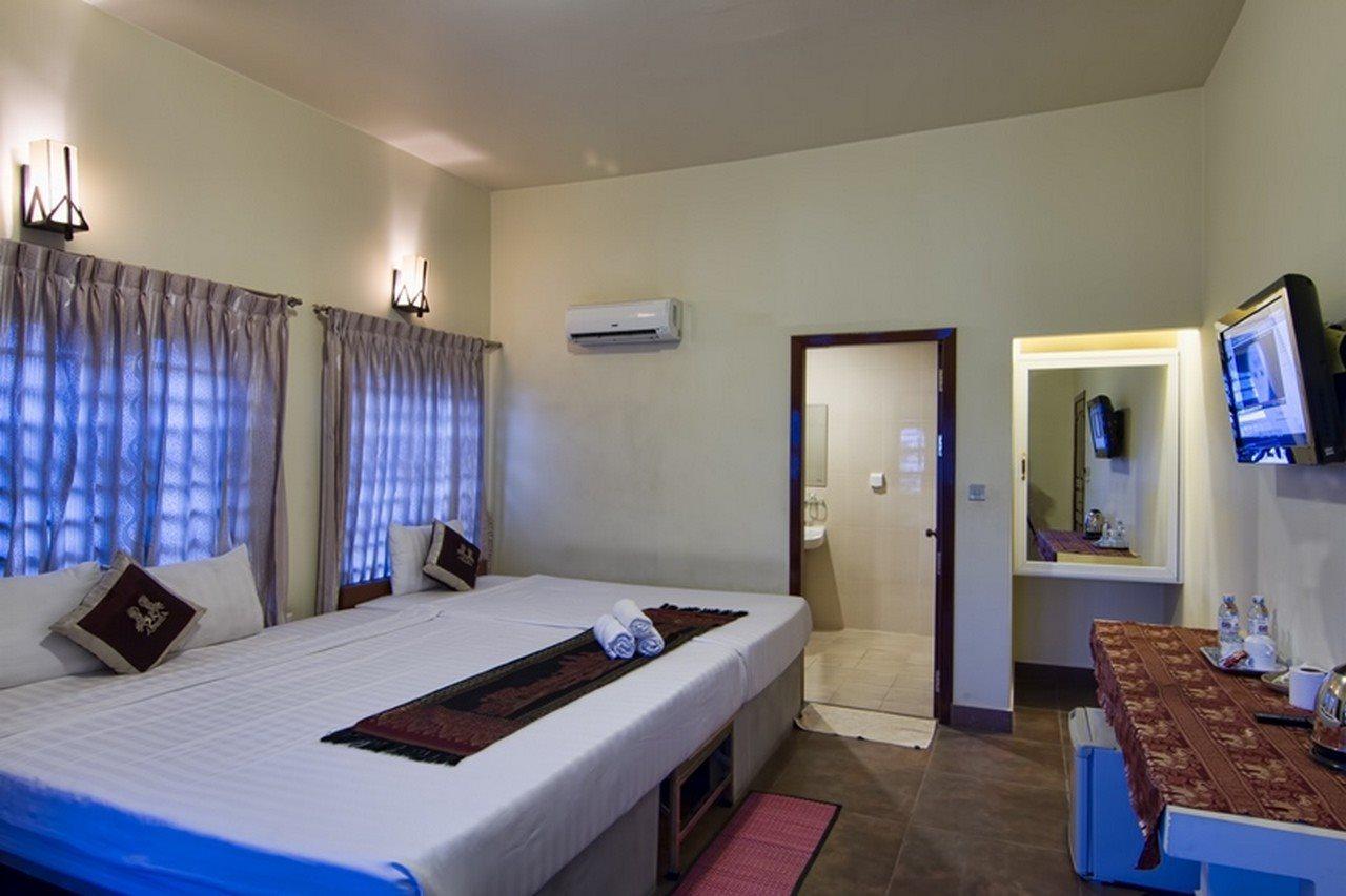 G Eleven Hotel Phnom Penh Bagian luar foto