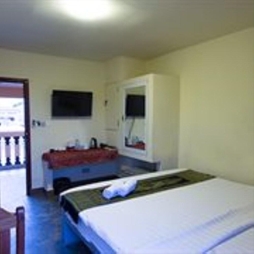 G Eleven Hotel Phnom Penh Bagian luar foto