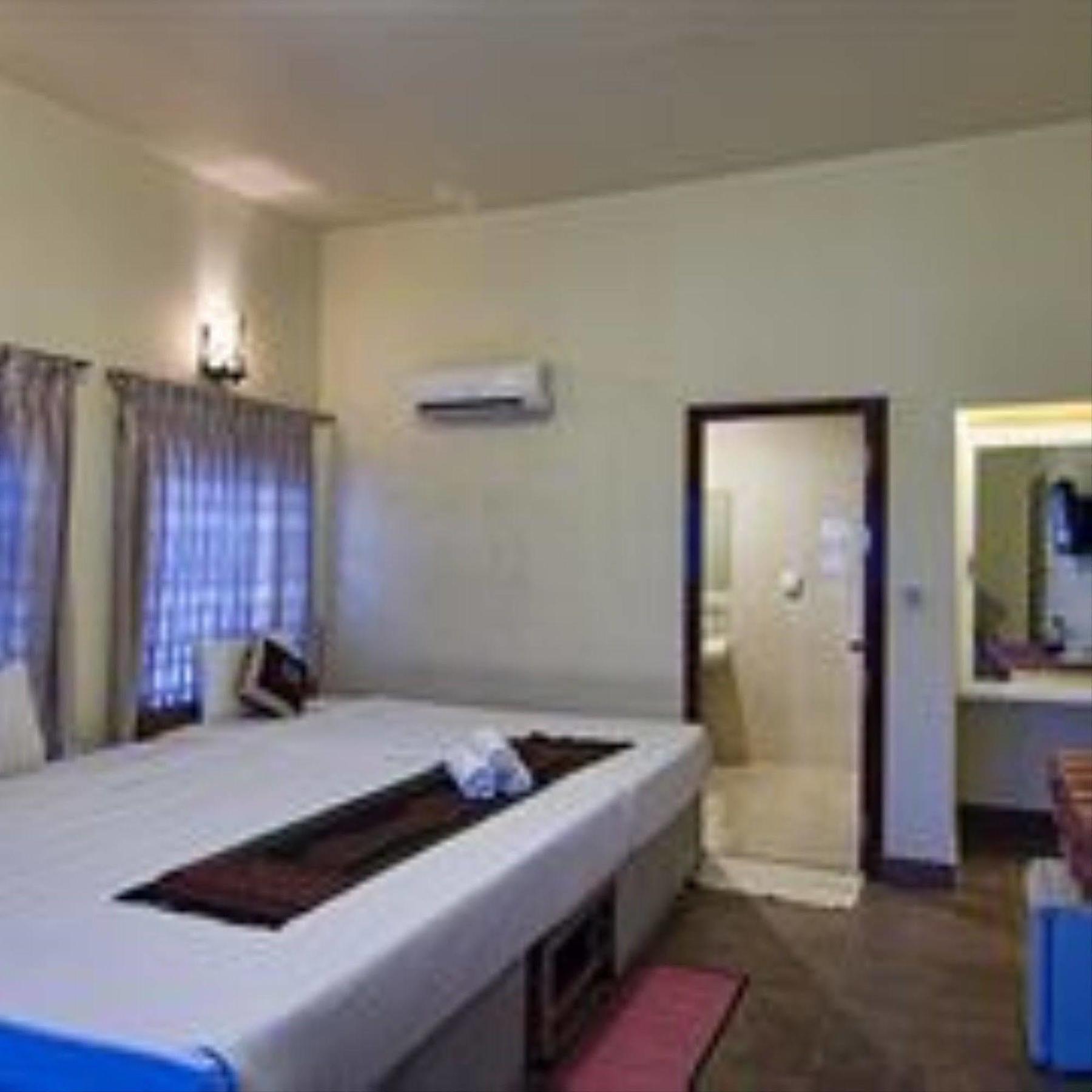 G Eleven Hotel Phnom Penh Bagian luar foto