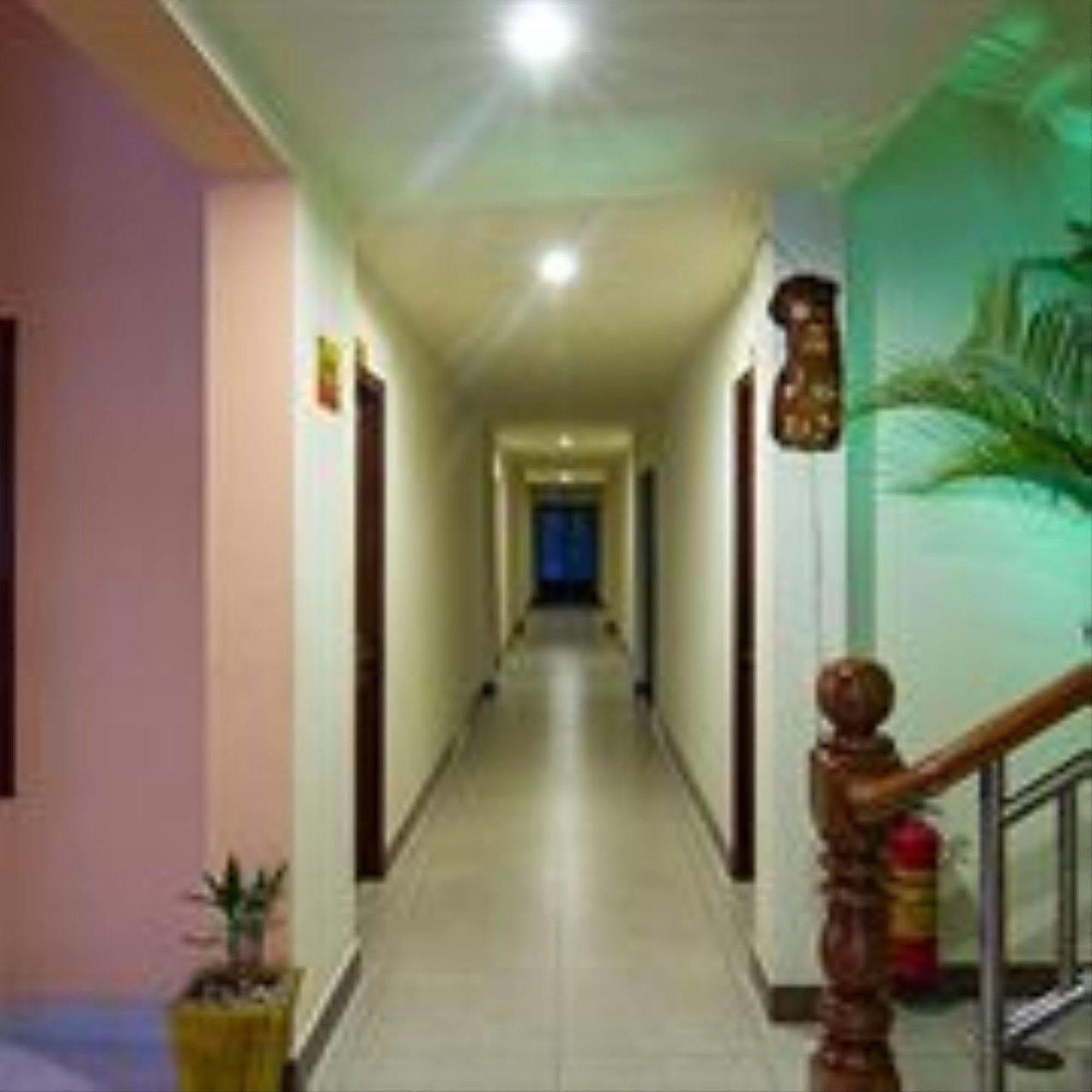 G Eleven Hotel Phnom Penh Bagian luar foto