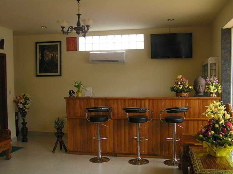 G Eleven Hotel Phnom Penh Bagian luar foto