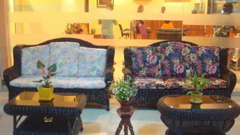 G Eleven Hotel Phnom Penh Bagian luar foto